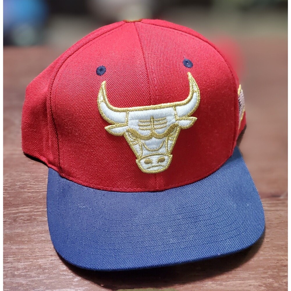 Chicago Bulls Mitchell & Ness Snapback Hat USA Flag Red Blue & Gold